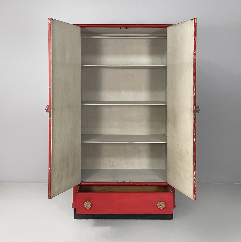 Armadio in legno con maniglie in vetro di Murano, 1930 ca.