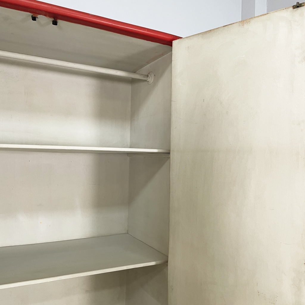 Armadio in legno con maniglie in vetro di Murano, 1930 ca.