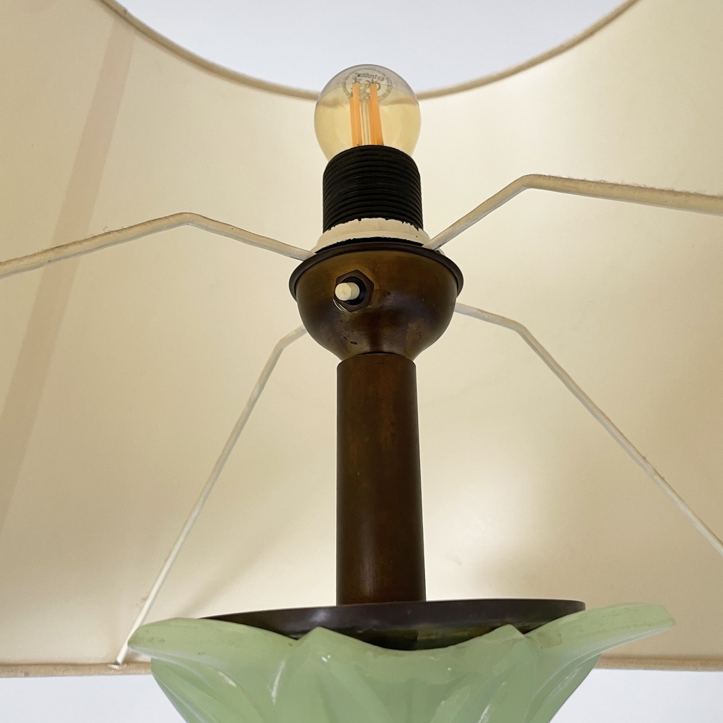Lampada da terra in tessuto e vetro opalino verde, 1930 ca.