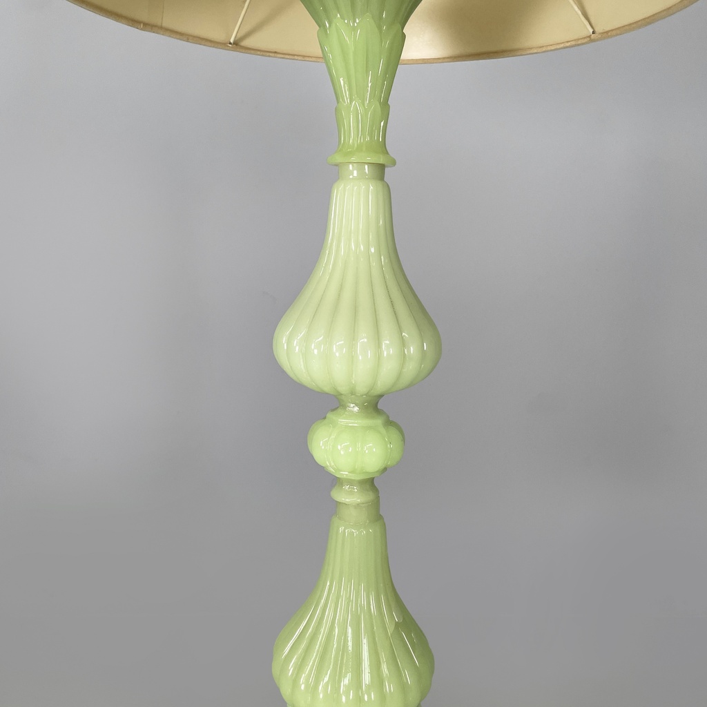 Lampada da terra in tessuto e vetro opalino verde, 1930 ca.