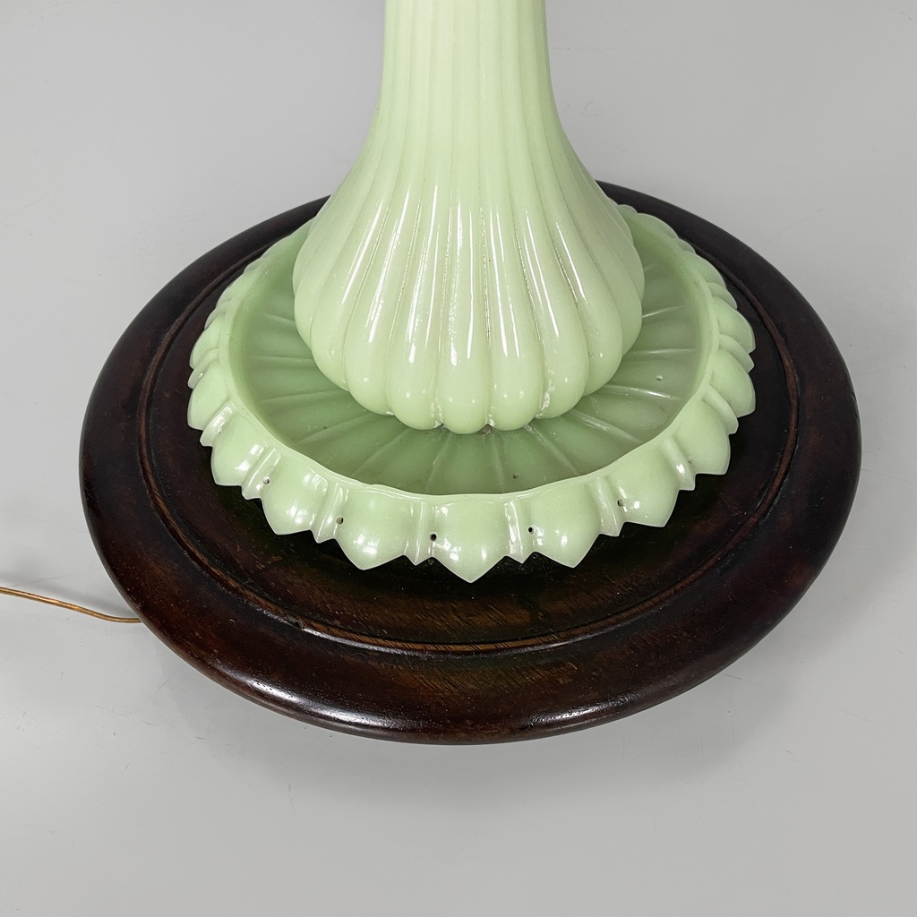 Lampada da terra in tessuto e vetro opalino verde, 1930 ca.