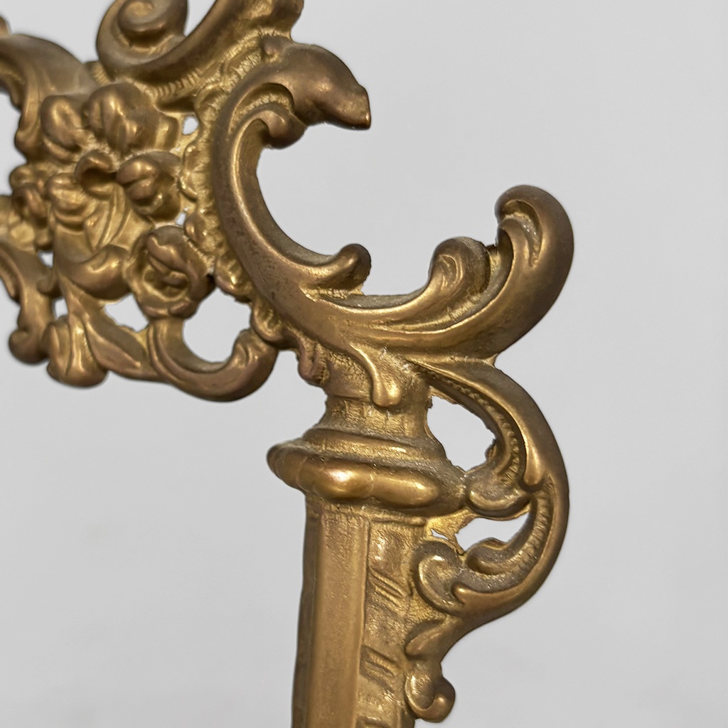 Cavalletto da tavolo in bronzo, 1950 ca.