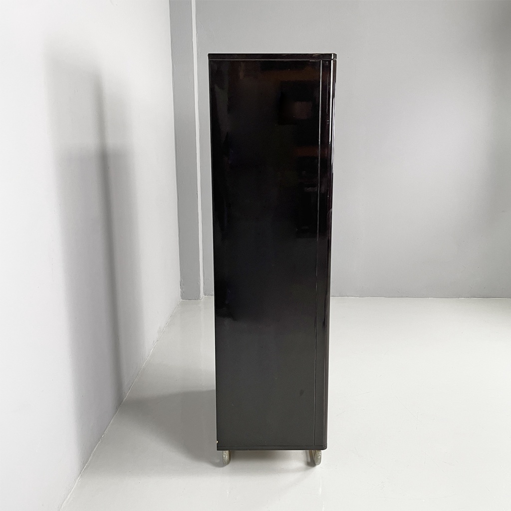 Armadio in legno laccato nero, 1970 ca.
