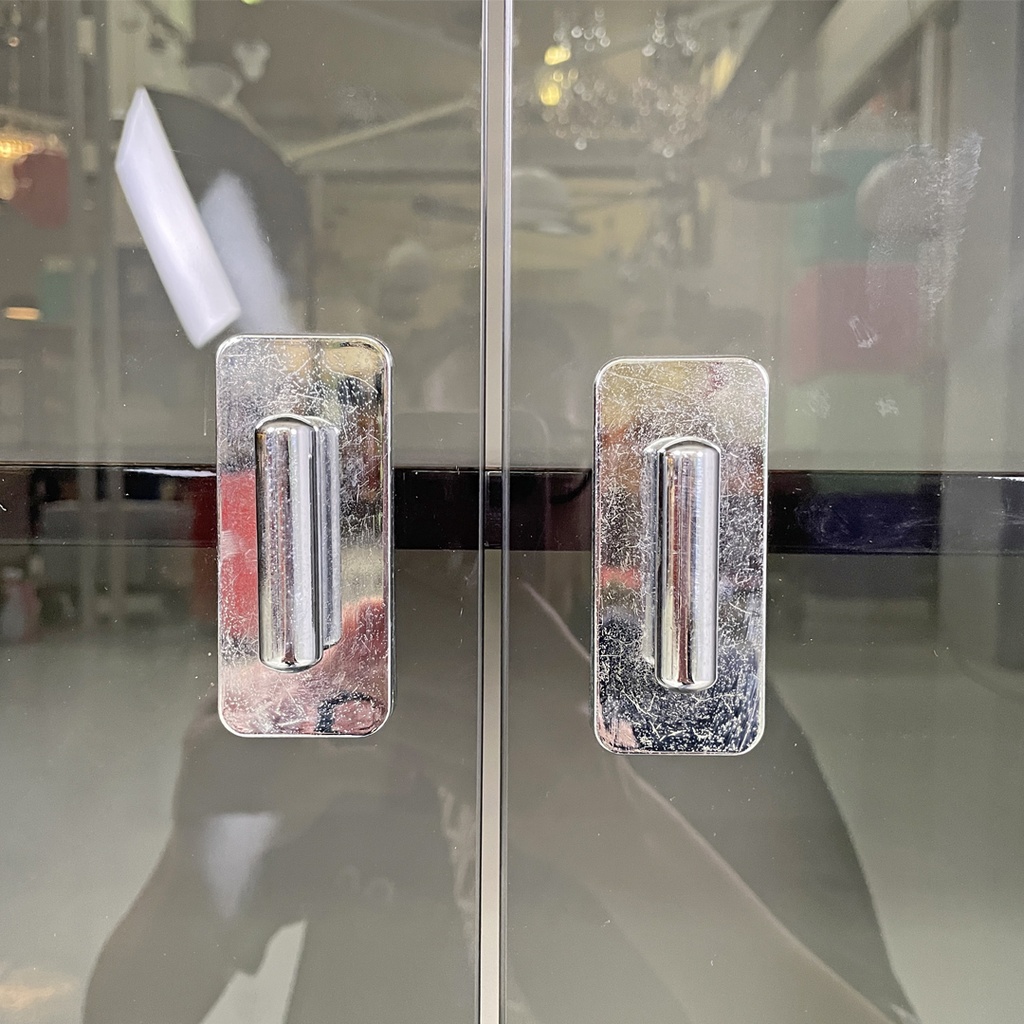 Armadio in legno laccato nero, 1970 ca.