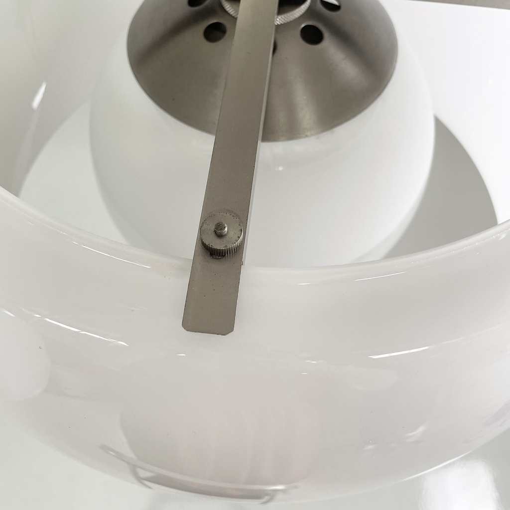 Lampadario Triclinio di Vico Magistretti per Artemide, 1970 ca.