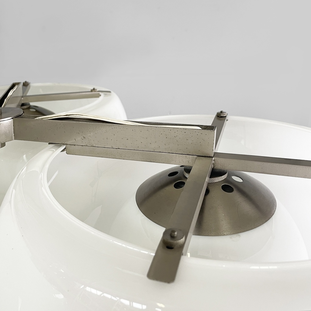 Lampadario Triclinio di Vico Magistretti per Artemide, 1970 ca.