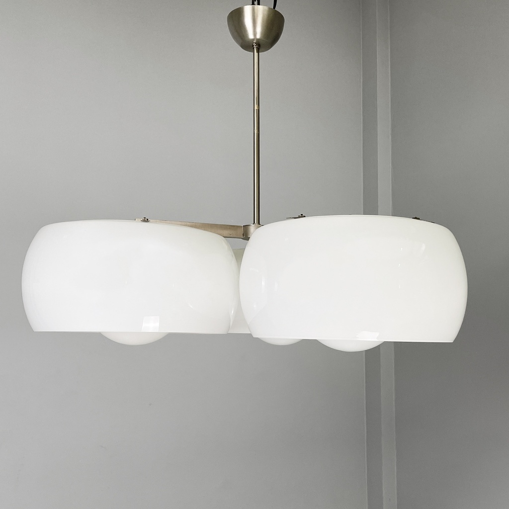 Lampadario Triclinio di Vico Magistretti per Artemide, 1970 ca.
