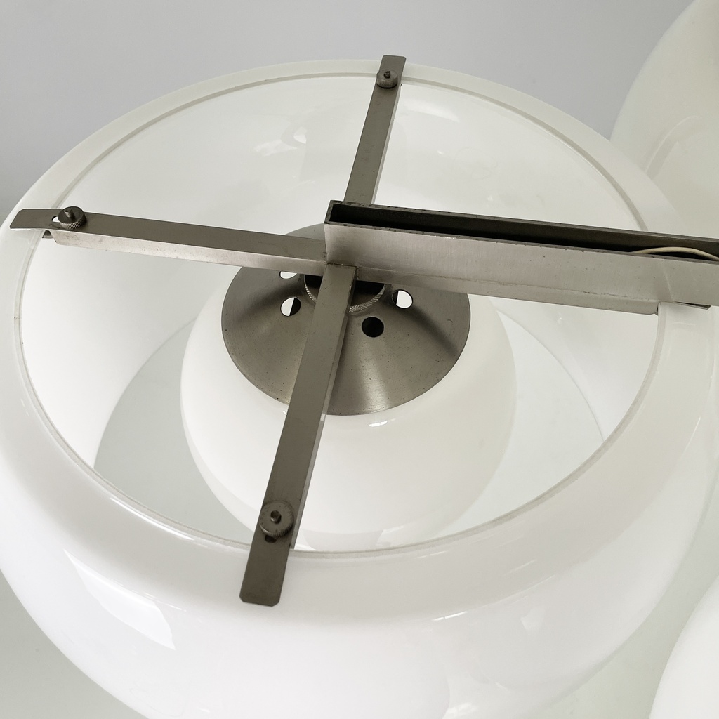 Lampadario Triclinio di Vico Magistretti per Artemide, 1970 ca.