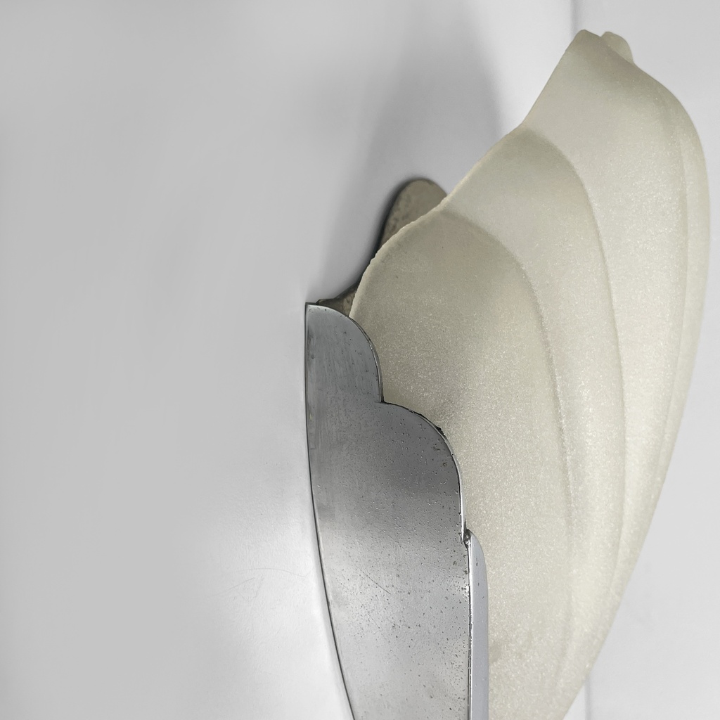 Applique a conchiglia in vetro e metallo, 1930 ca.