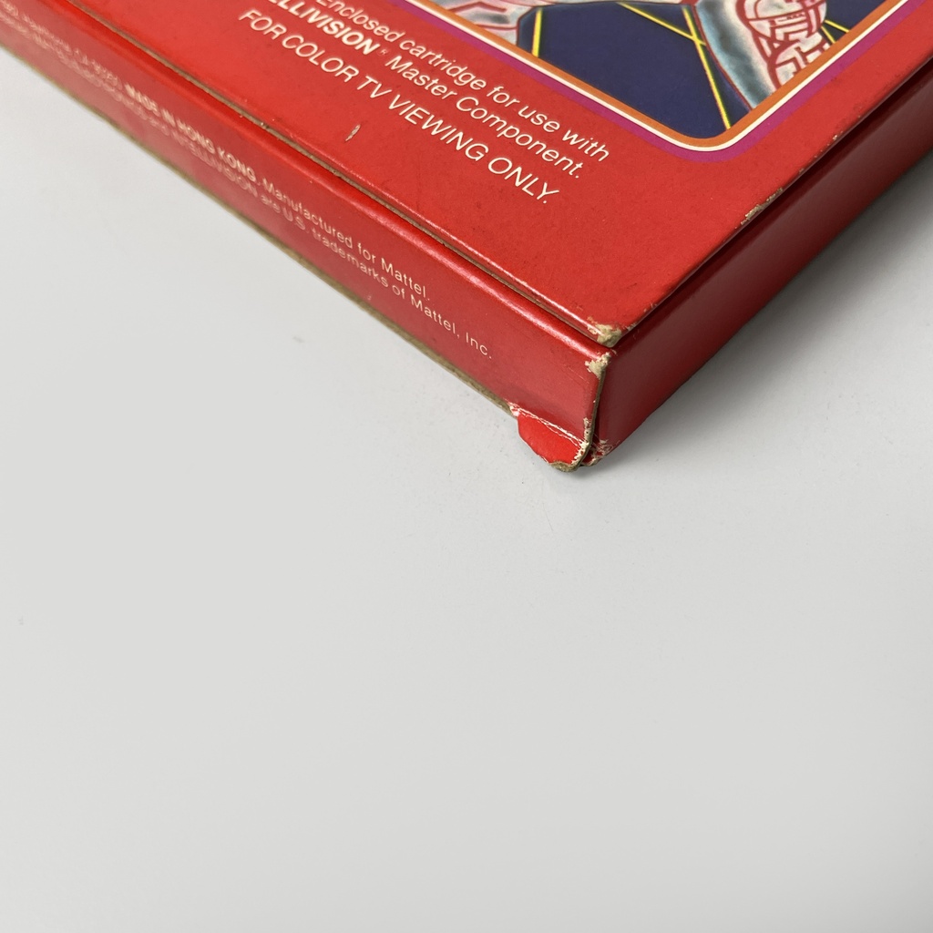 Consolle Intellivision e videogioco di Tron deadly discs di Mattel, 1980 ca.