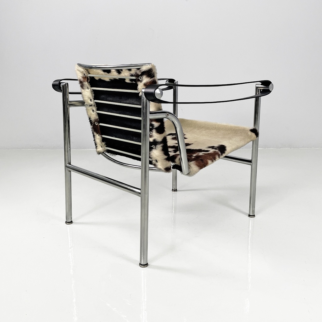 Poltrona LC1 di Le Corbusier, Pierre Jeanneret e Charlotte Perriand per Cassina