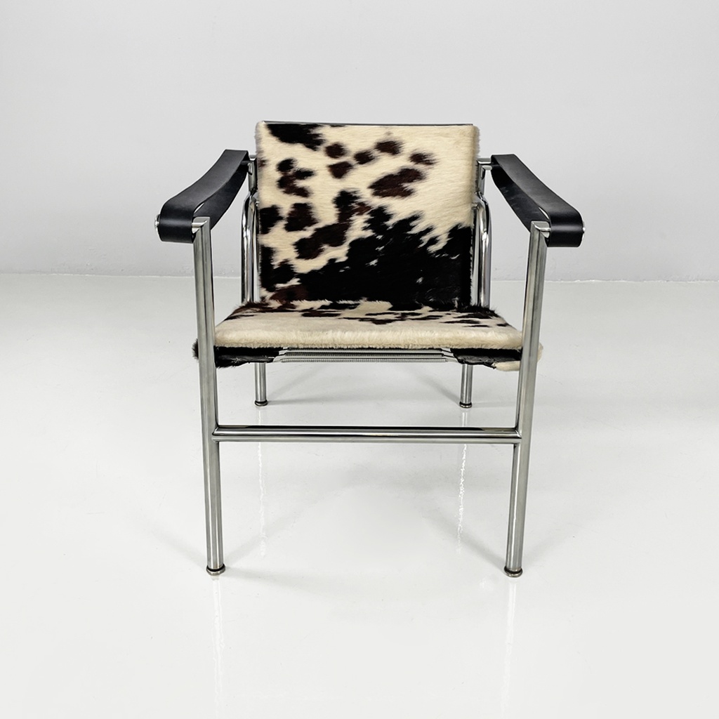 Poltrona LC1 di Le Corbusier, Pierre Jeanneret e Charlotte Perriand per Cassina