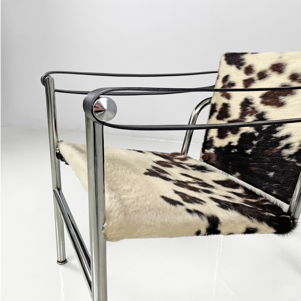 Poltrona LC1 di Le Corbusier, Pierre Jeanneret e Charlotte Perriand per Cassina