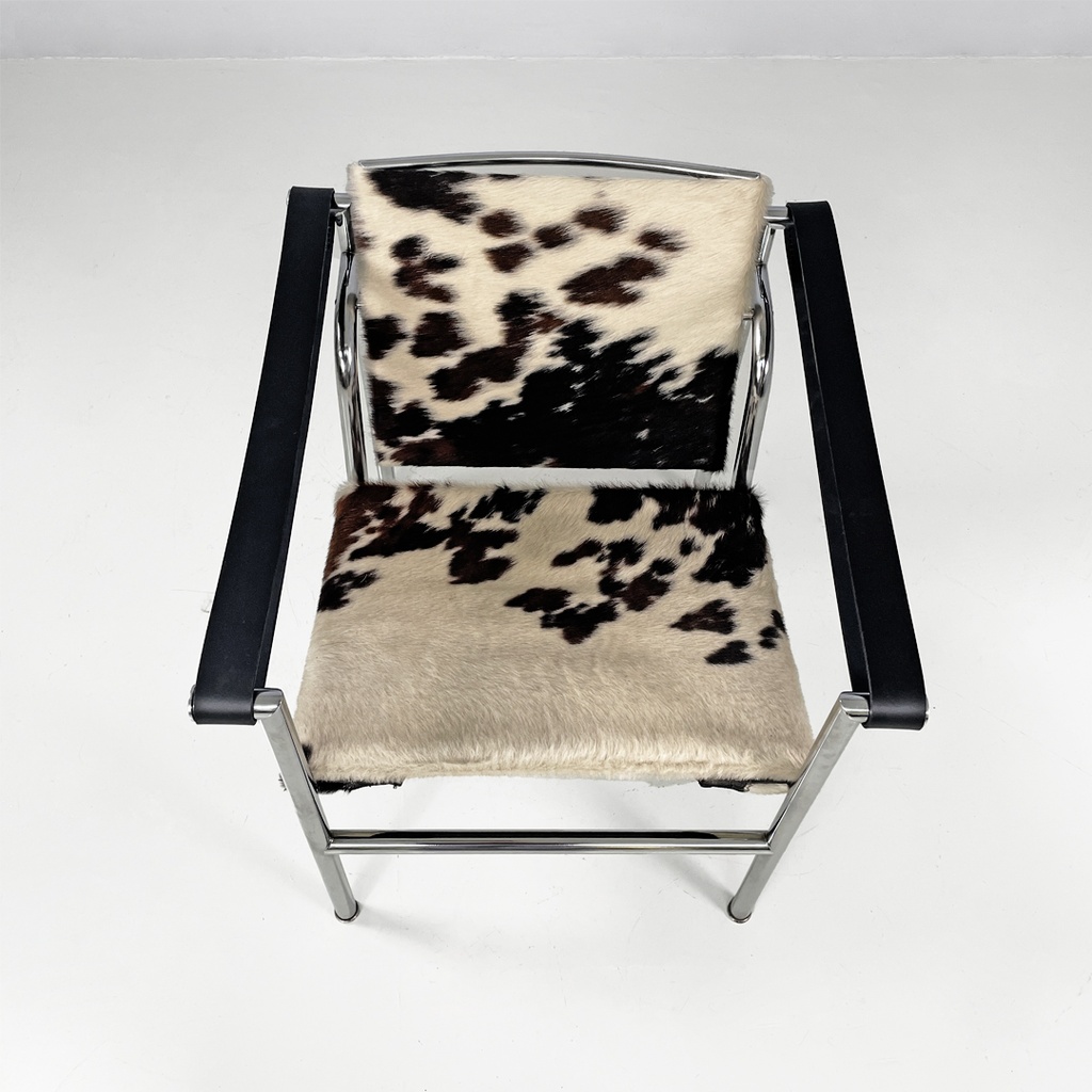 Poltrona LC1 di Le Corbusier, Pierre Jeanneret e Charlotte Perriand per Cassina