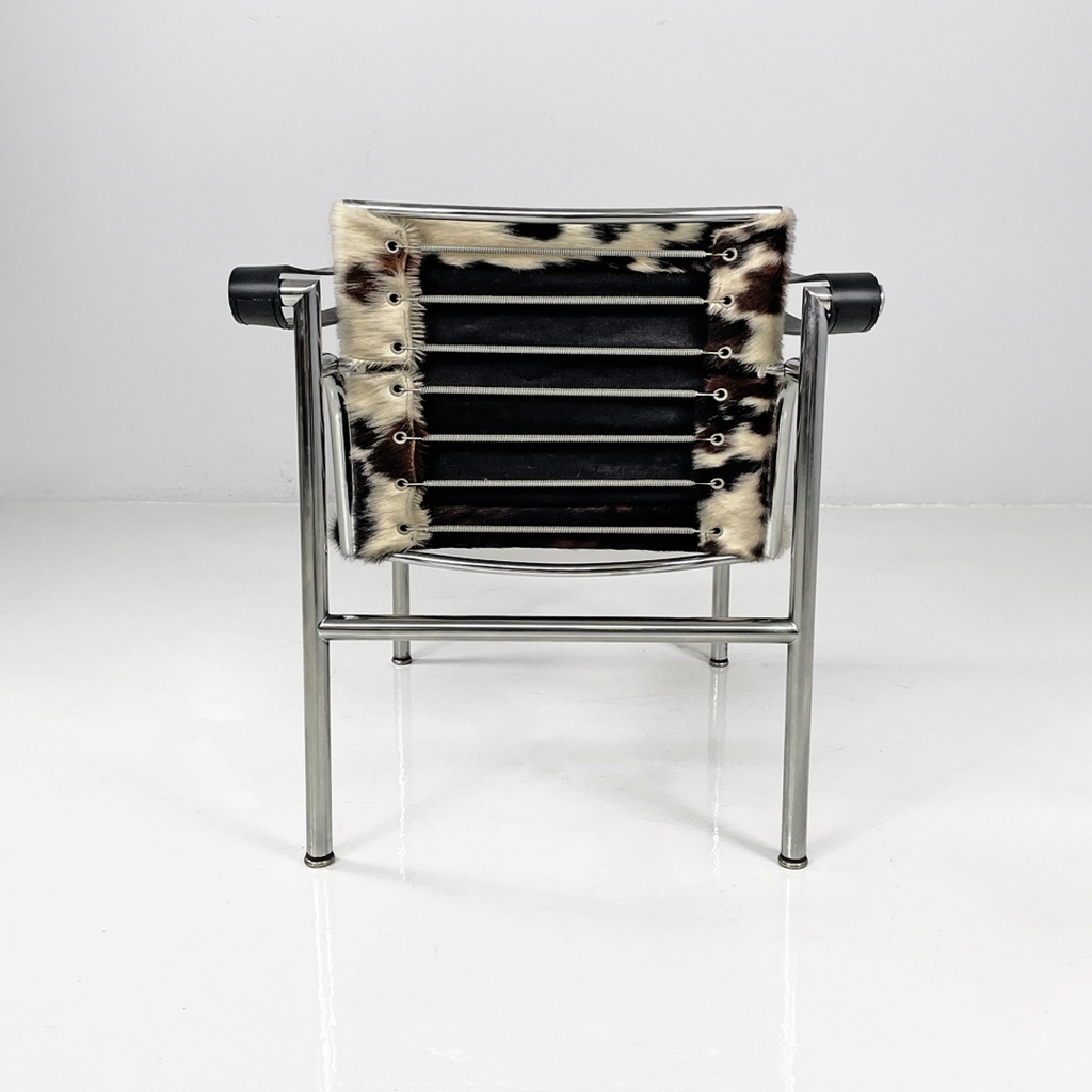 Poltrona LC1 di Le Corbusier, Pierre Jeanneret e Charlotte Perriand per Cassina