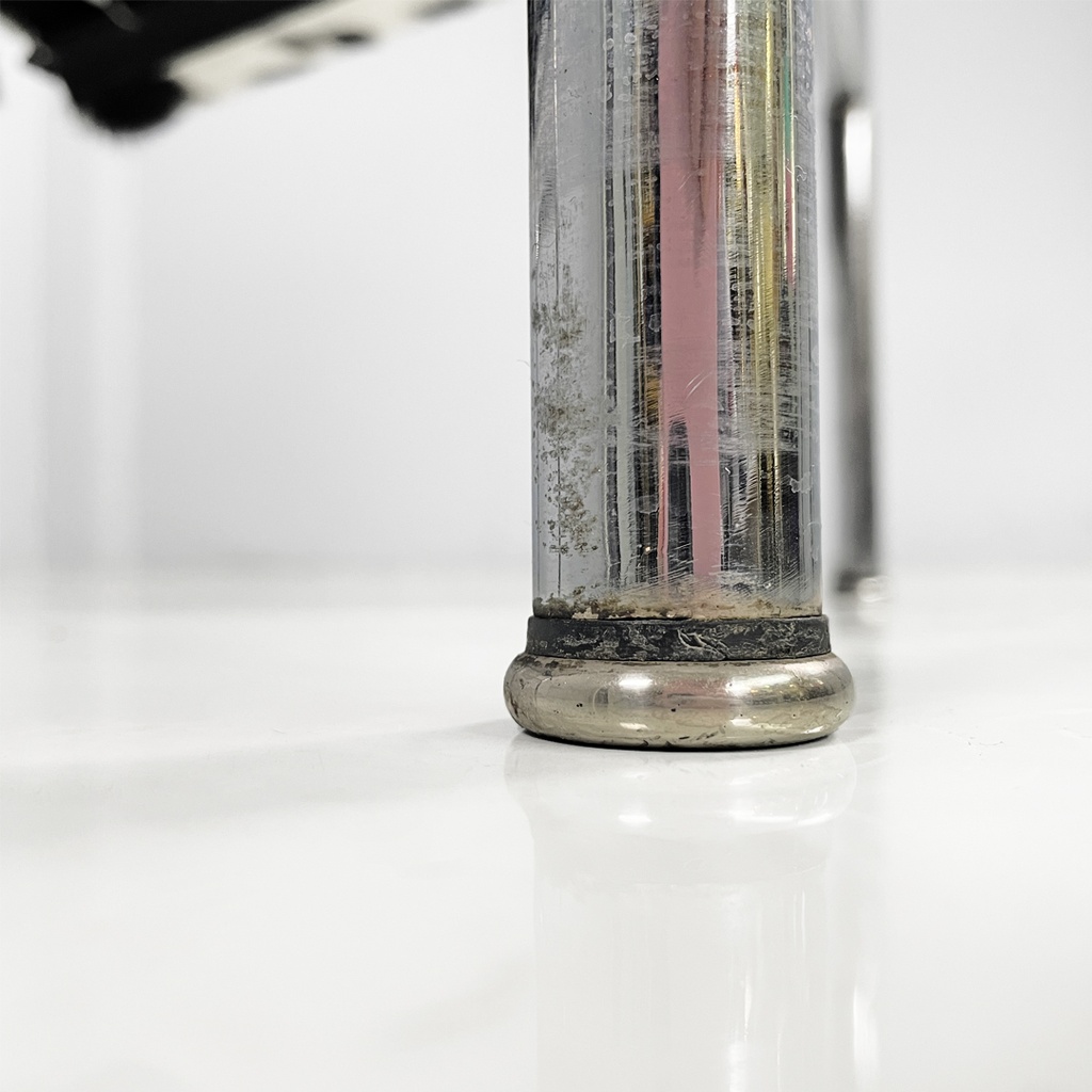 Poltrona LC1 di Le Corbusier, Pierre Jeanneret e Charlotte Perriand per Cassina