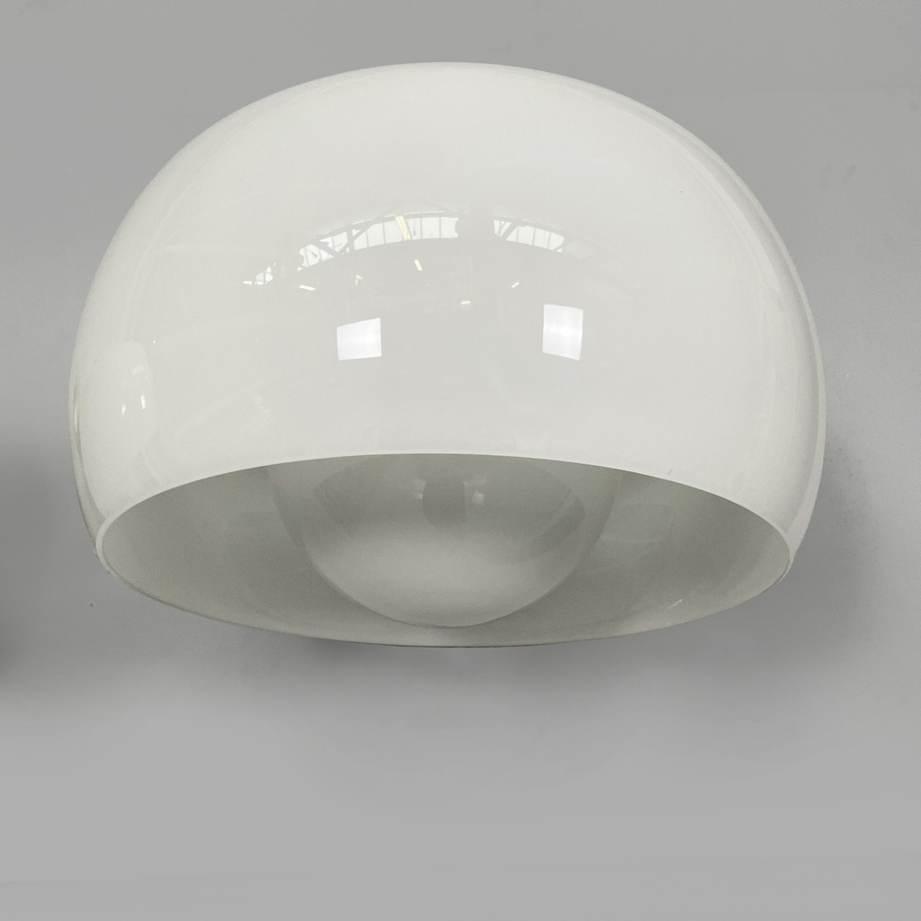 Applique Omega di Vico Magistretti per Artemide, 1970 ca.