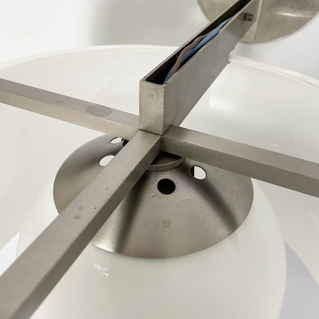 Applique Omega di Vico Magistretti per Artemide, 1970 ca.