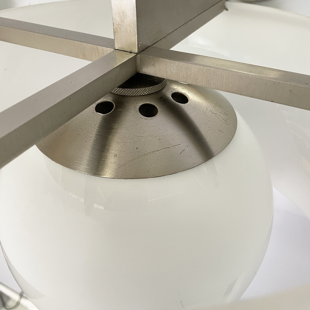 Applique Omega di Vico Magistretti per Artemide, 1970 ca.