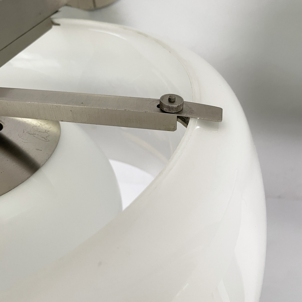 Applique Omega di Vico Magistretti per Artemide, 1970 ca.