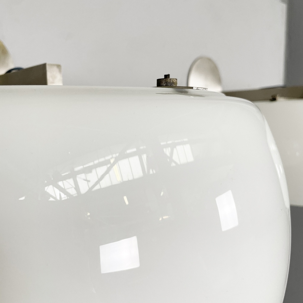 Applique Omega di Vico Magistretti per Artemide, 1970 ca.