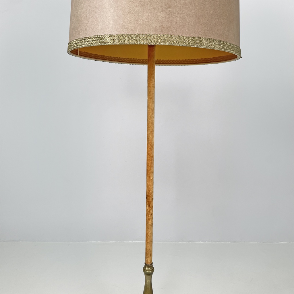 Lampada da terra in velluto e ottone, 1940 ca.