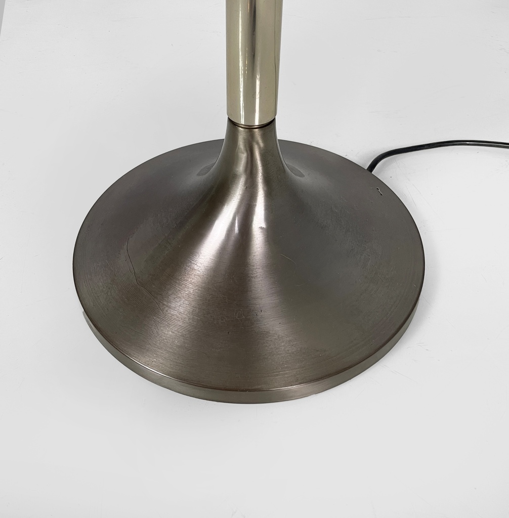 Lampada da terra in metallo brunito e plexiglass bianco, 1970 ca.