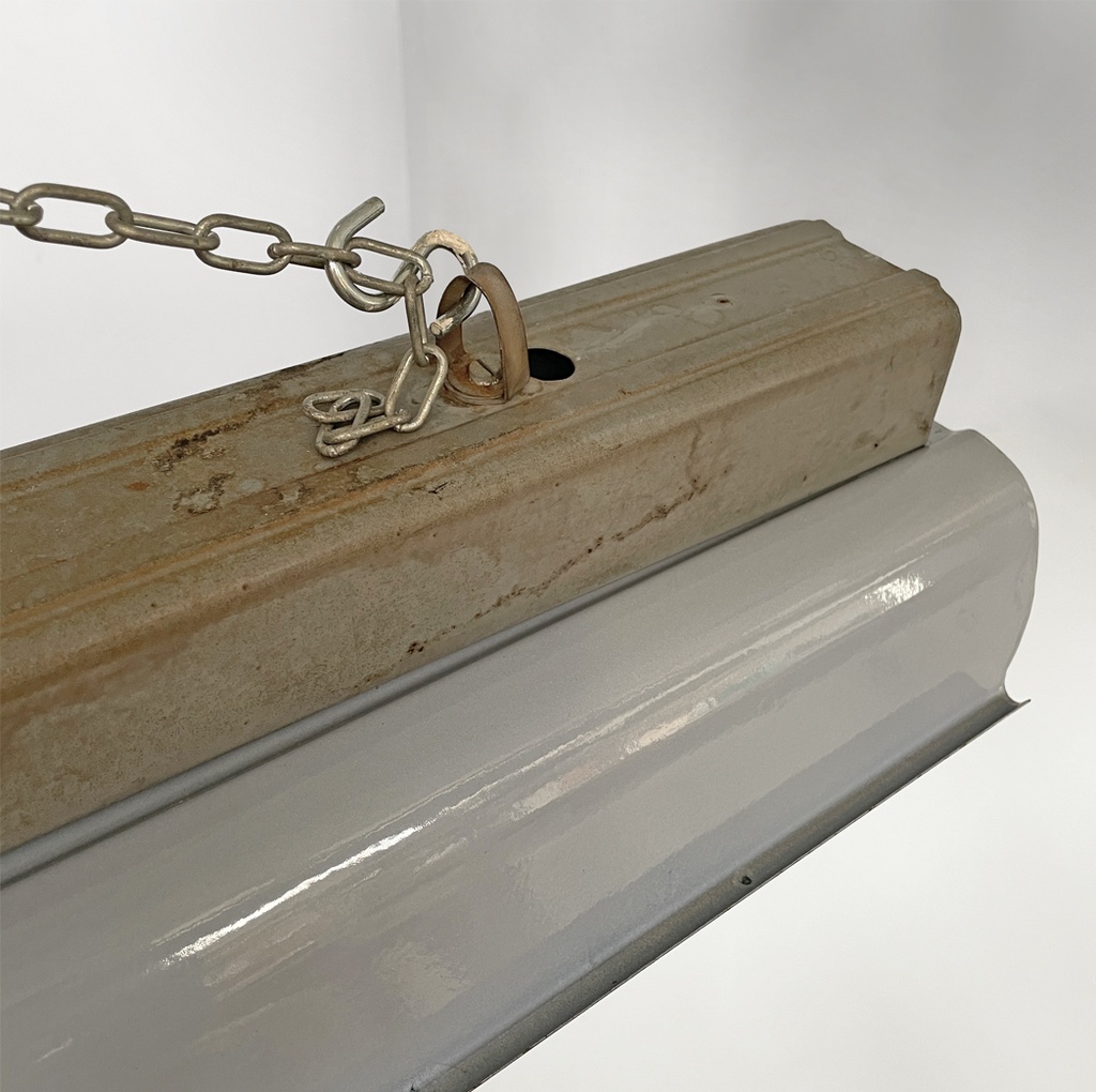 Lampadario in metallo con catena, 1940 ca.