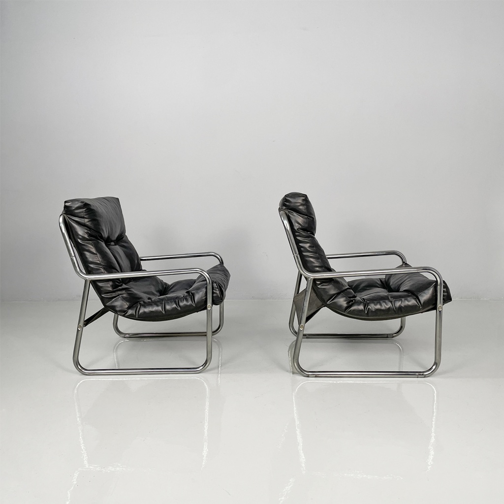 Poltrone in metallo e pelle nera sintetica, 1970 ca.
