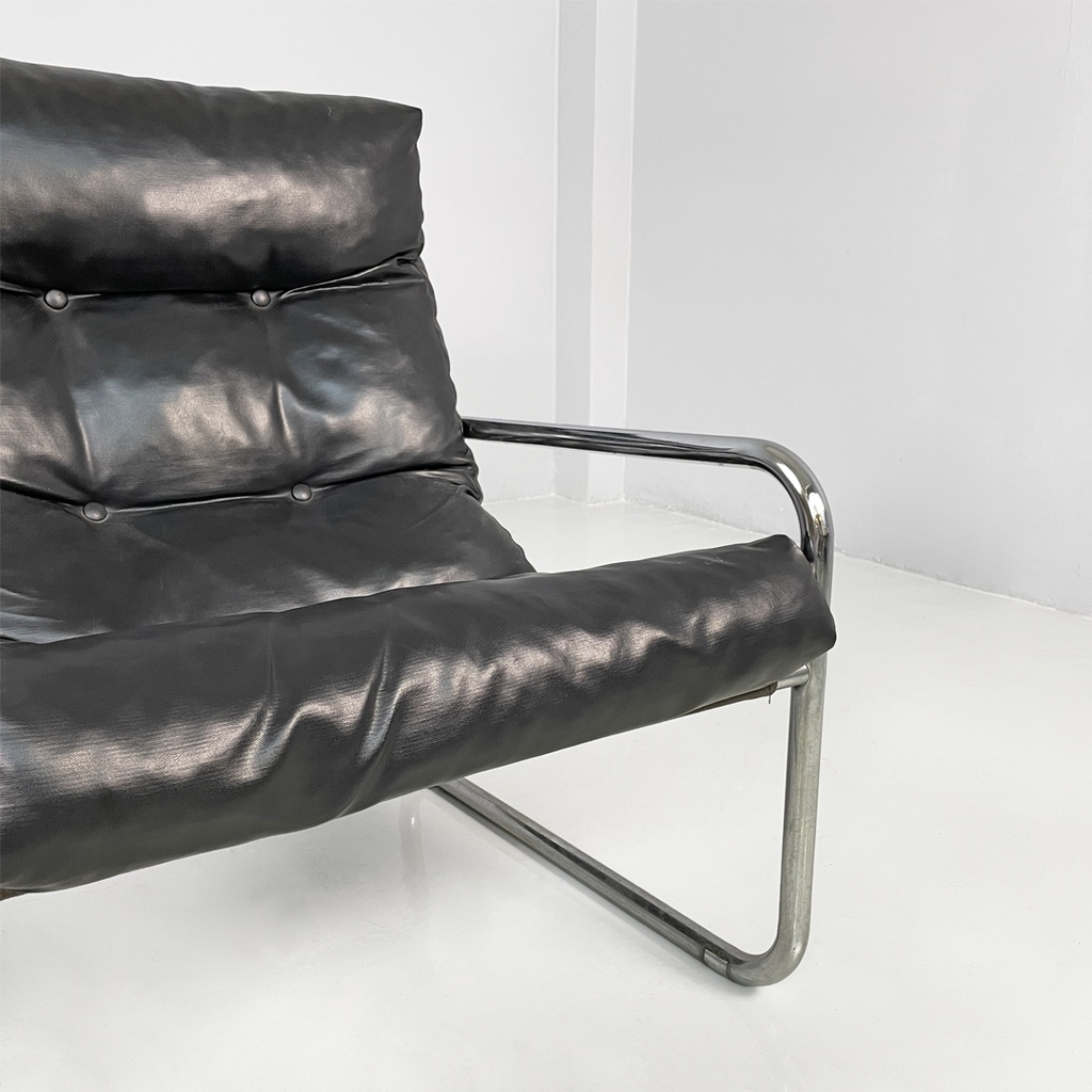 Poltrone in metallo e pelle nera sintetica, 1970 ca.