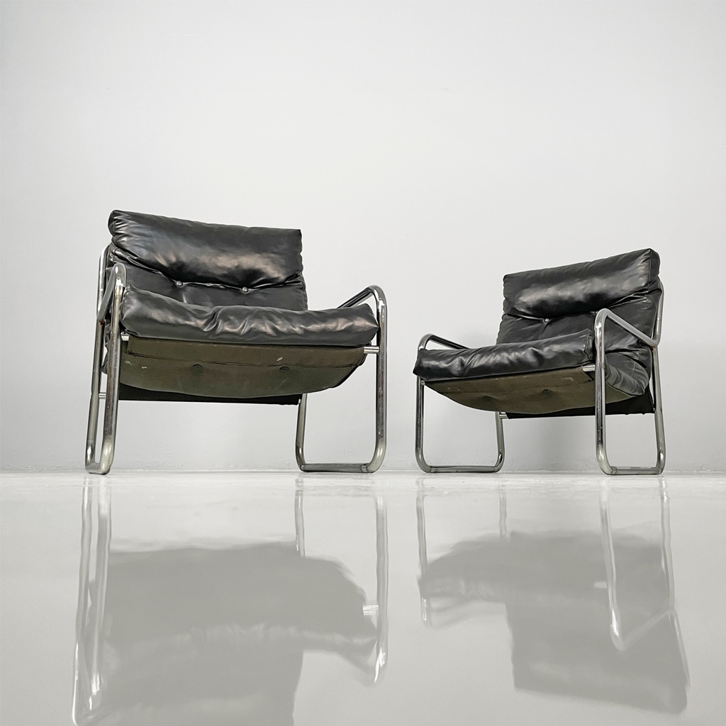 Poltrone in metallo e pelle nera sintetica, 1970 ca.
