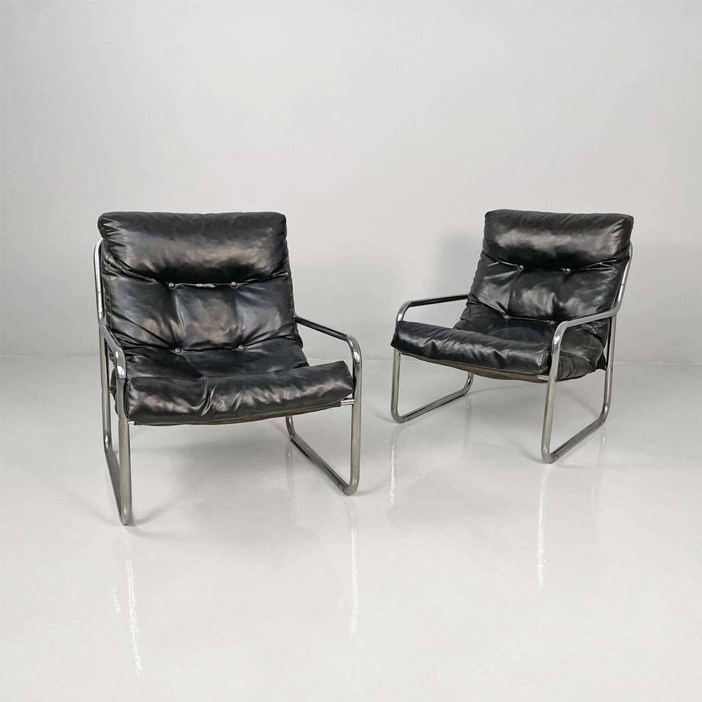 Poltrone in metallo e pelle nera sintetica, 1970 ca.