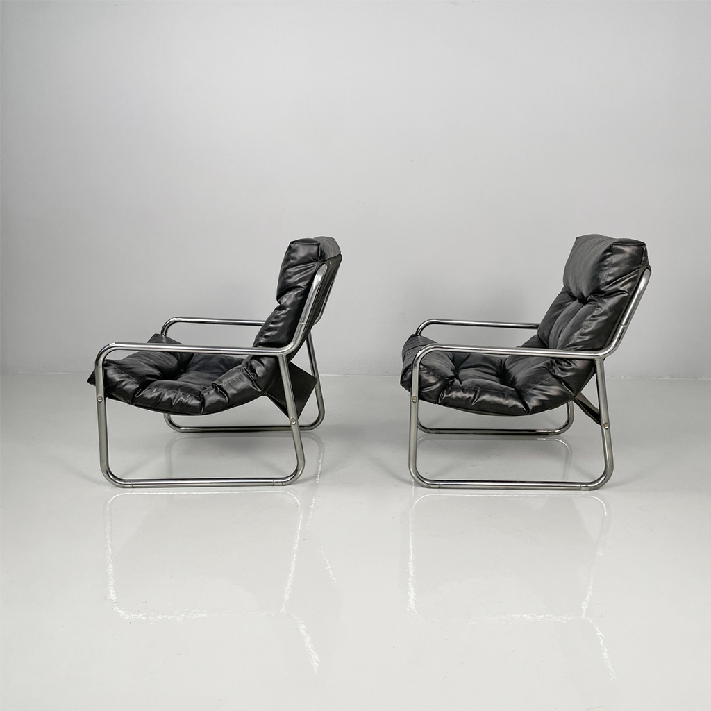 Poltrone in metallo e pelle nera sintetica, 1970 ca.