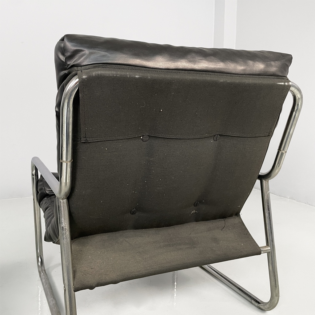Poltrone in metallo e pelle nera sintetica, 1970 ca.