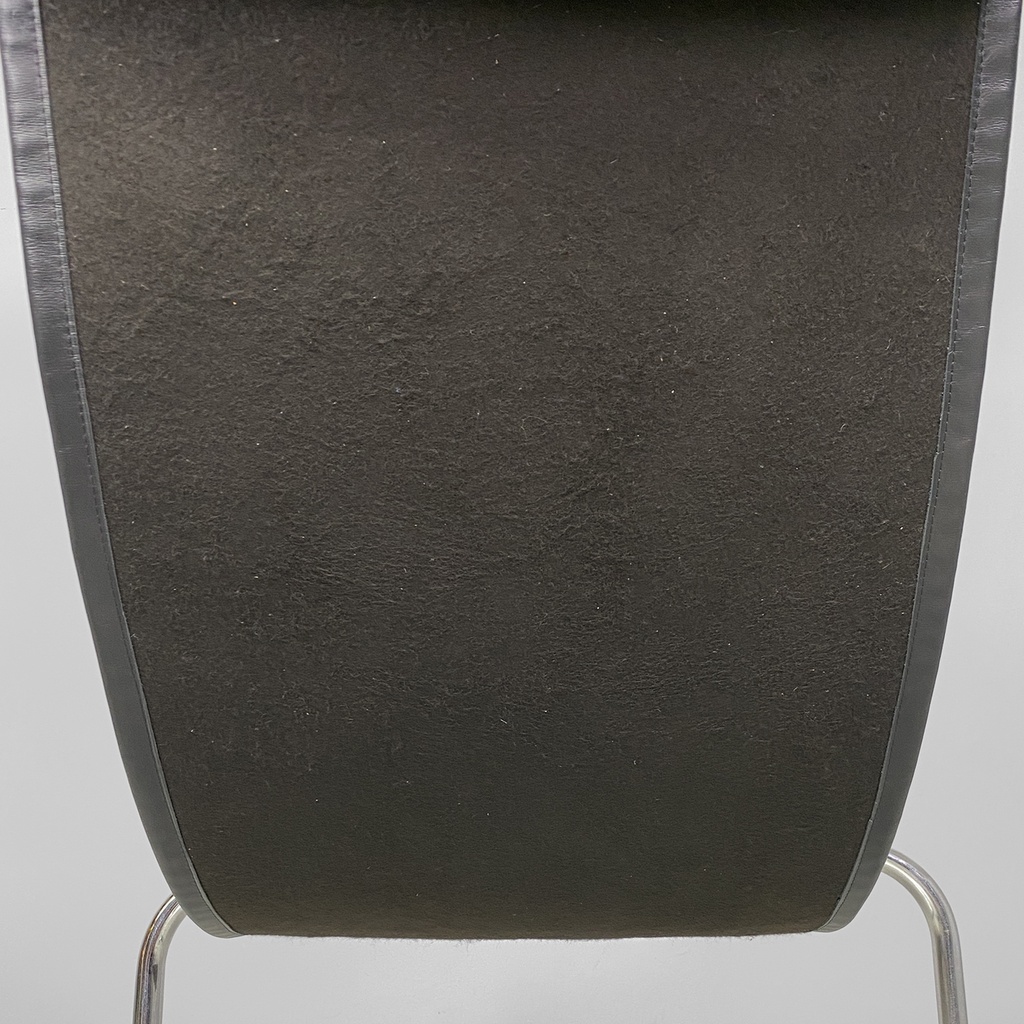 Poltrona in acciaio e pelle, 1970 ca.