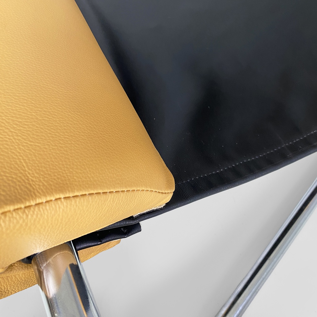 Poltrona in acciaio e pelle, 1970 ca.