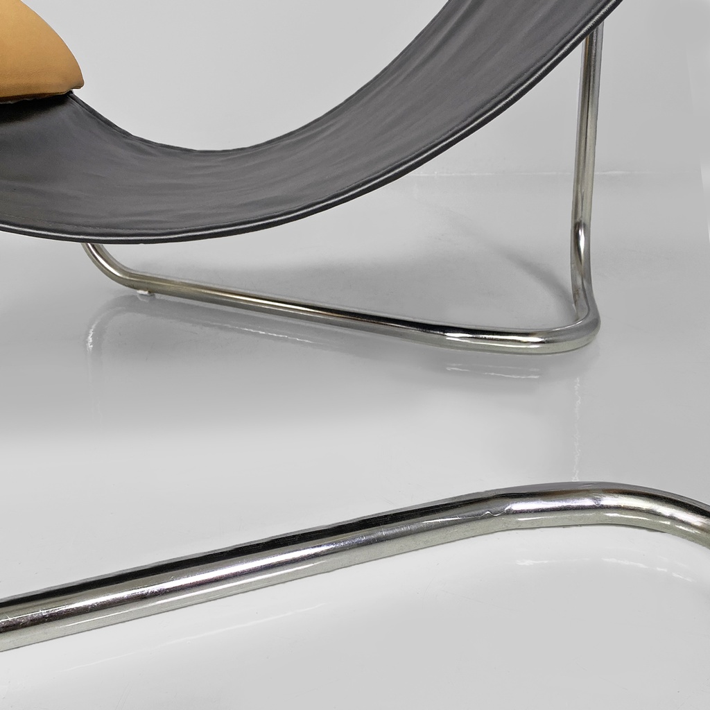 Poltrona in acciaio e pelle, 1970 ca.