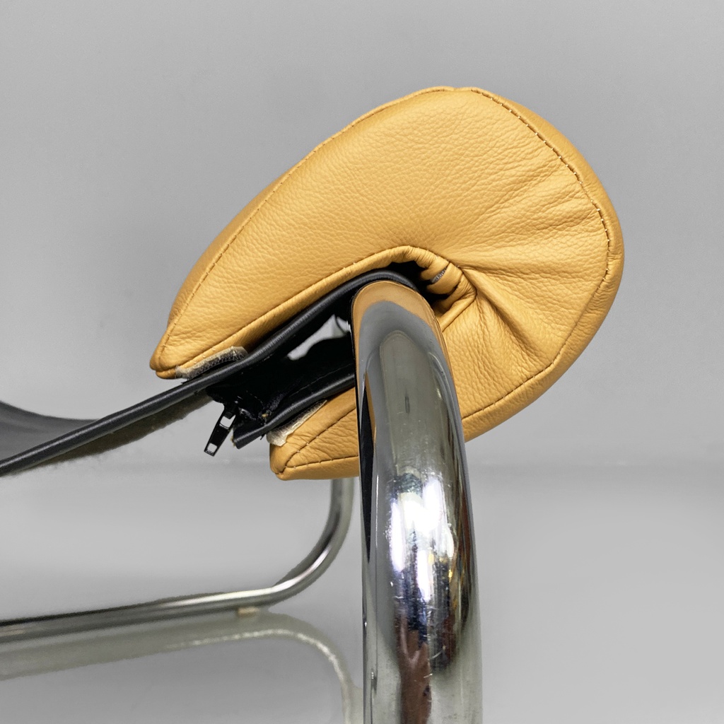 Poltrona in acciaio e pelle, 1970 ca.