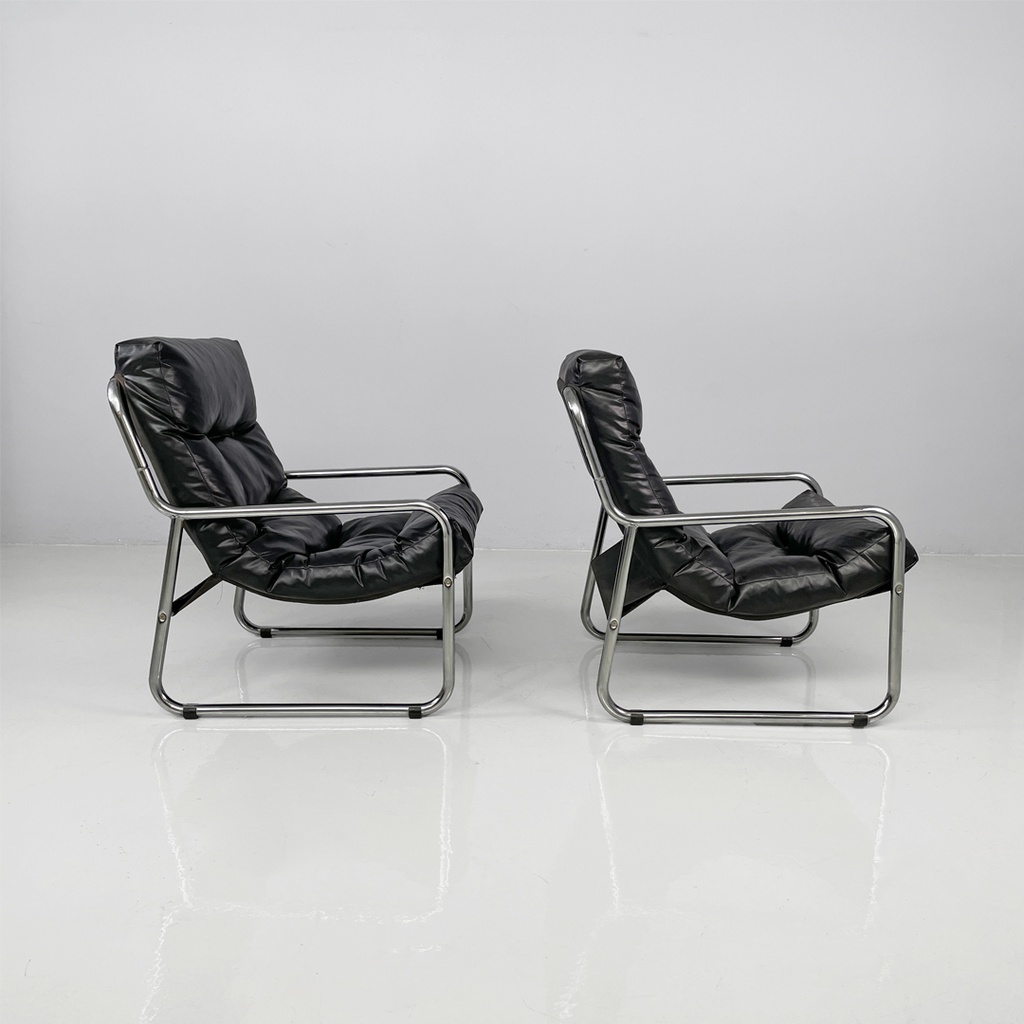 Poltrone in metallo e pelle nera sintetica, 1970 ca.