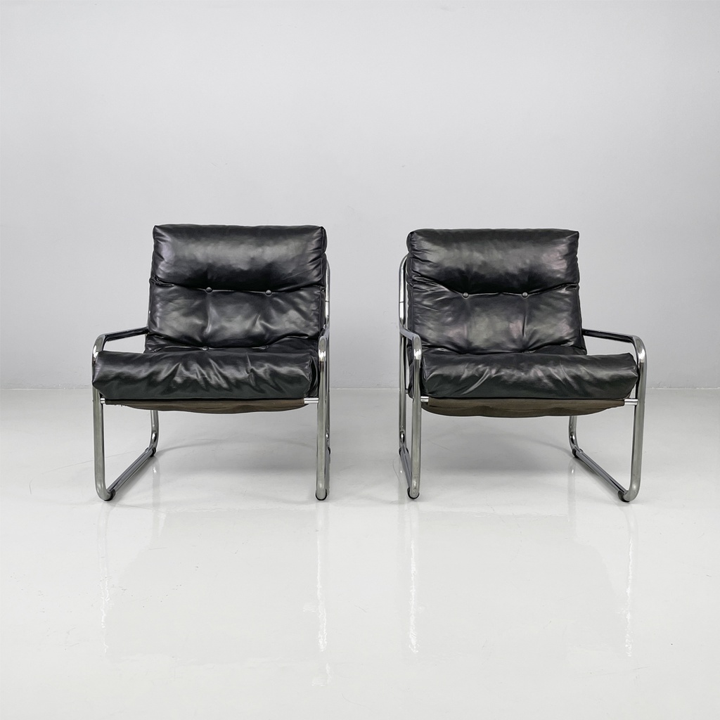 Poltrone in metallo e pelle nera sintetica, 1970 ca.