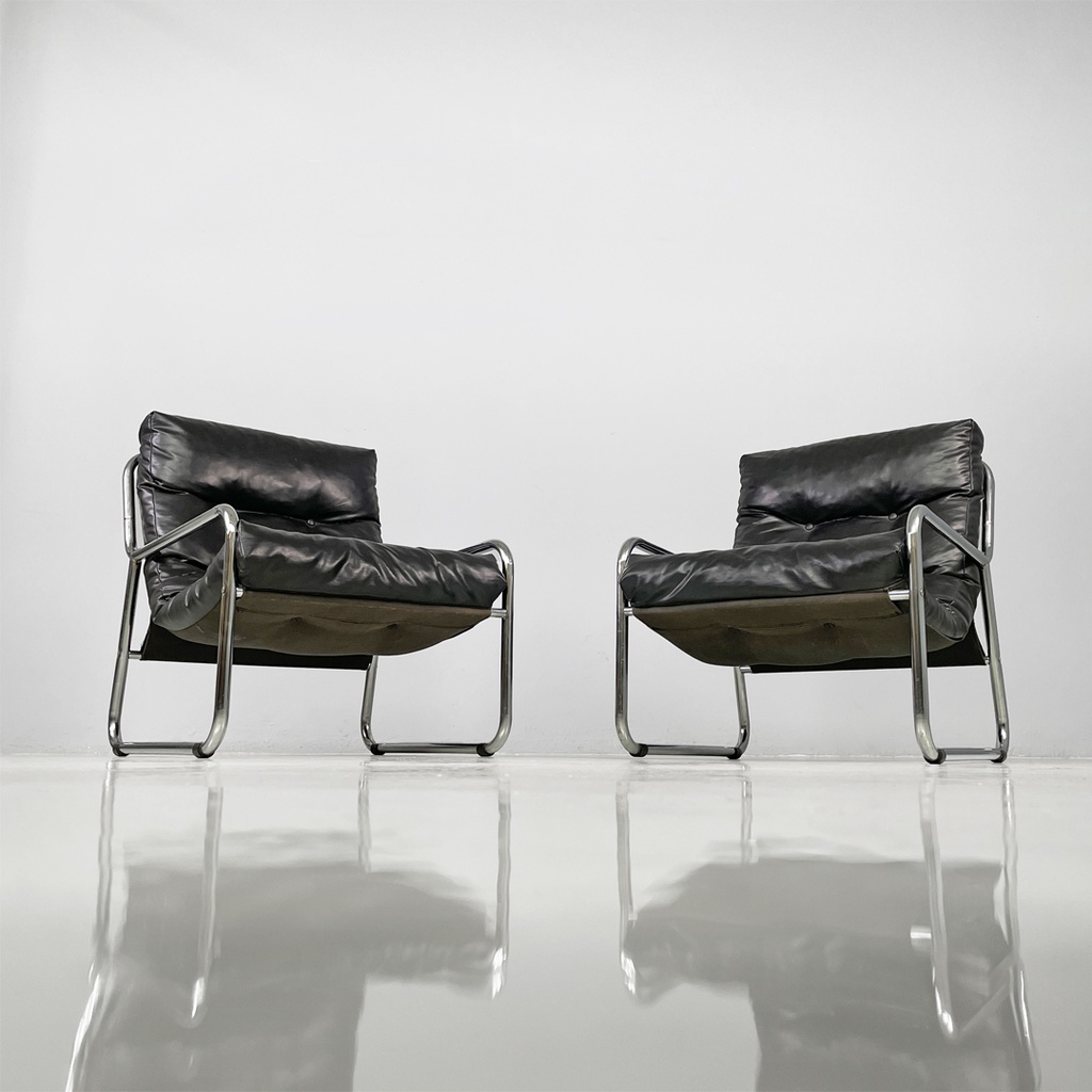 Poltrone in metallo e pelle nera sintetica, 1970 ca.
