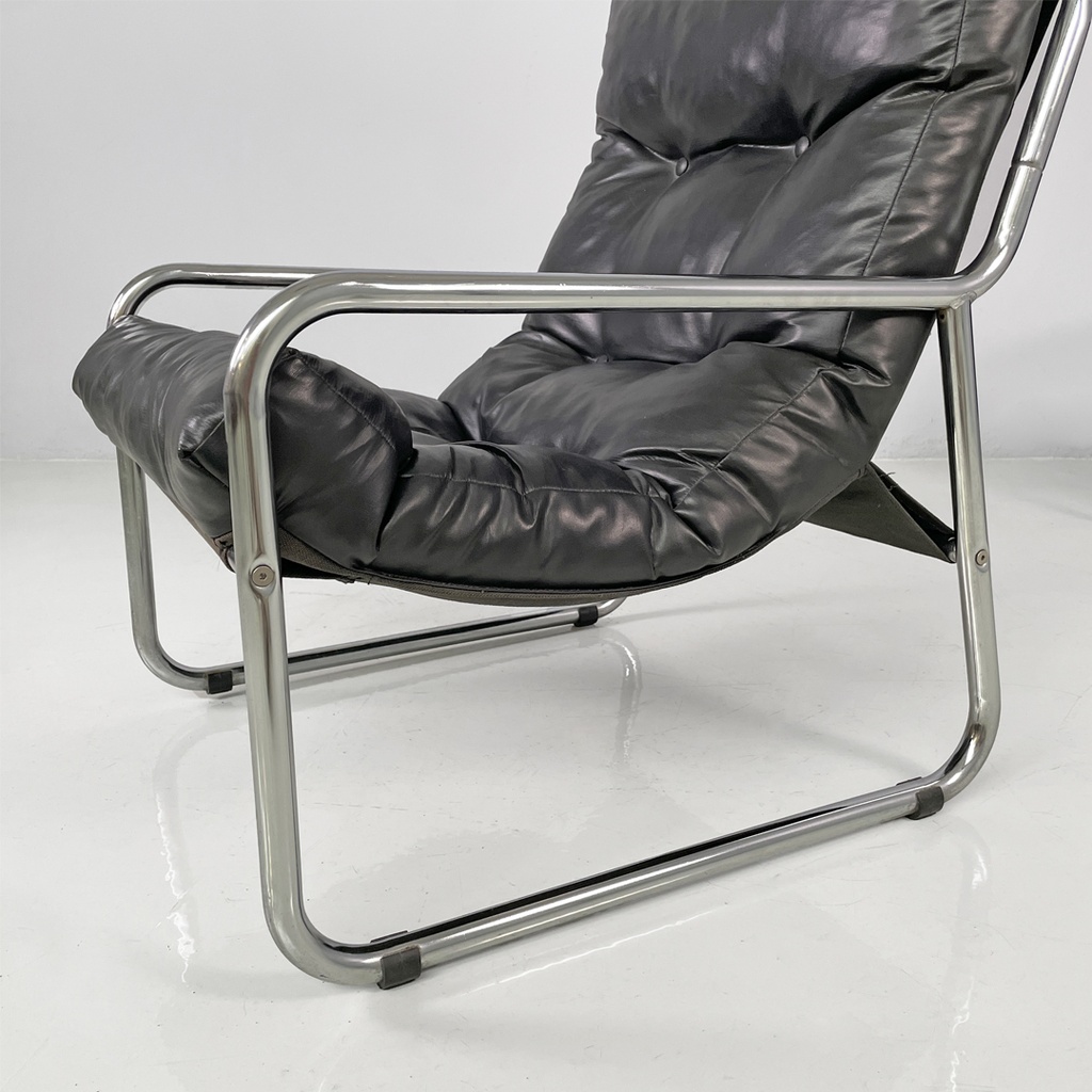 Poltrone in metallo e pelle nera sintetica, 1970 ca.