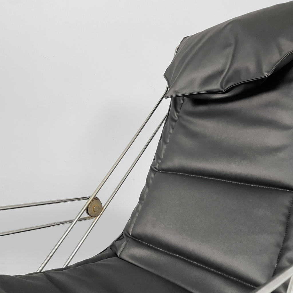 Poltrona in pelle e acciaio, 1970 ca.