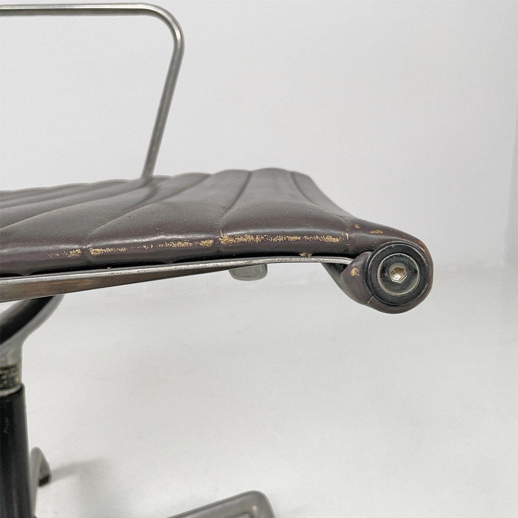 Sedia da ufficio EA108 di Charles e Ray Eames per ICF, 1970 ca.