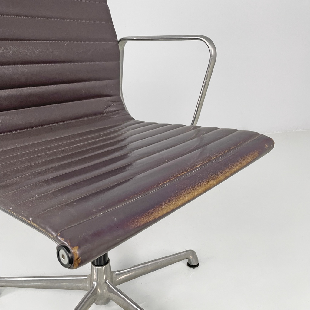 Sedia da ufficio EA108 di Charles e Ray Eames per ICF, 1970 ca.