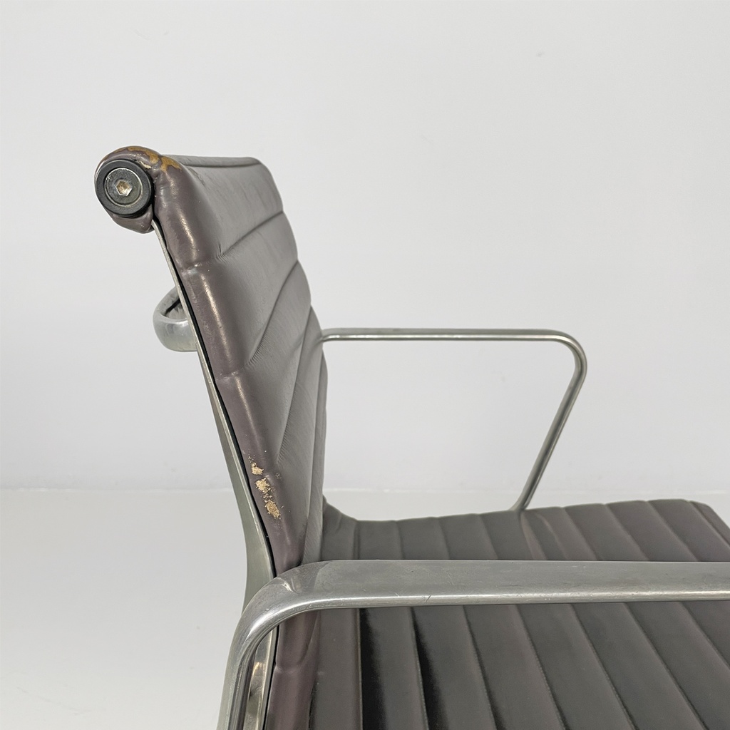 Sedia da ufficio EA108 di Charles e Ray Eames per ICF, 1970 ca.