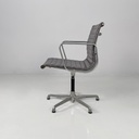 Sedia da ufficio EA108 di Charles e Ray Eames per ICF, 1970 ca.