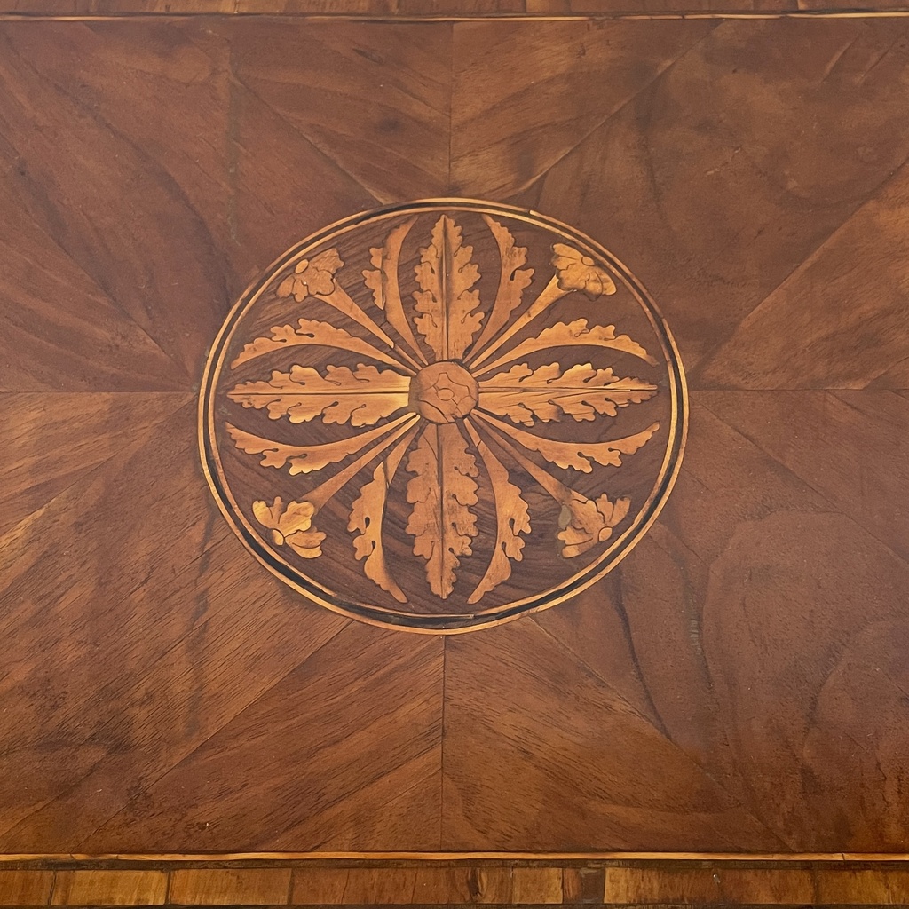 Tavoli da caffè in legno, seconda parte del 1700 ca.