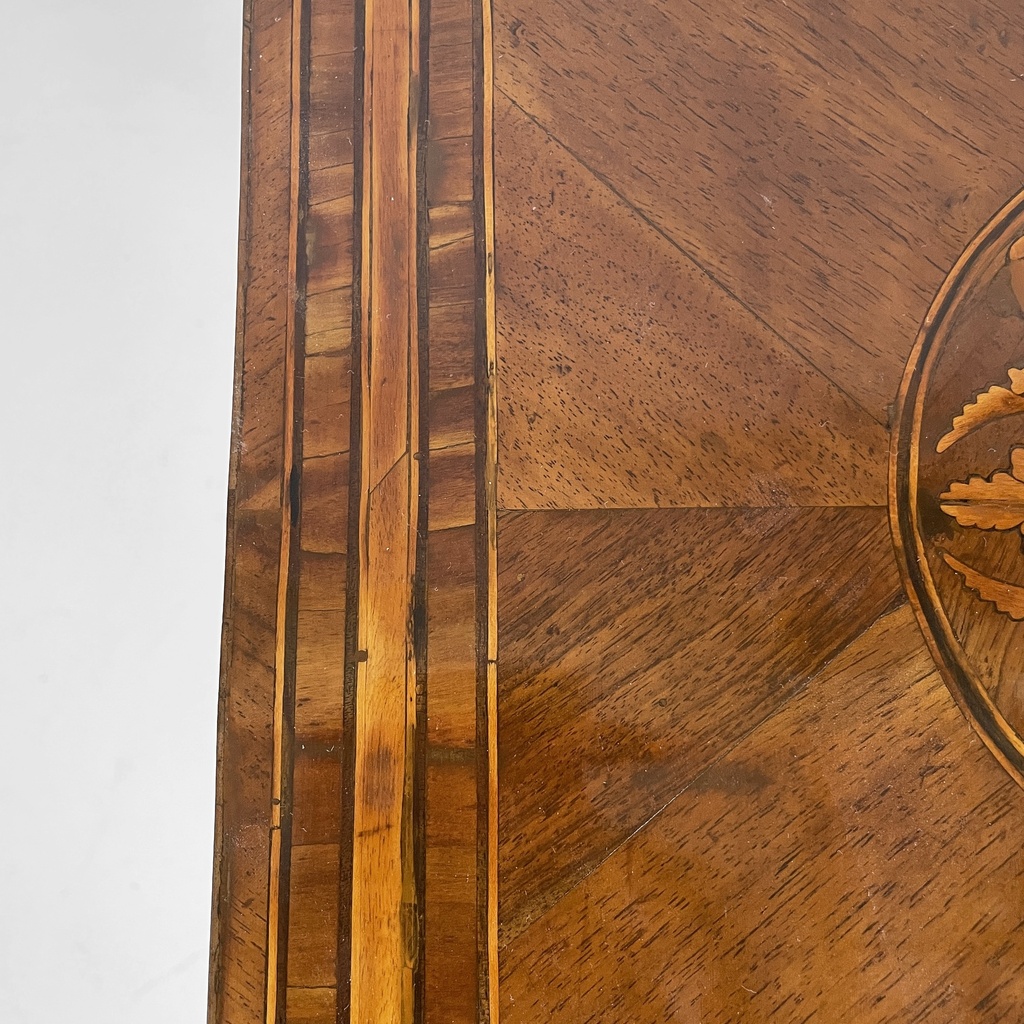 Tavoli da caffè in legno, seconda parte del 1700 ca.