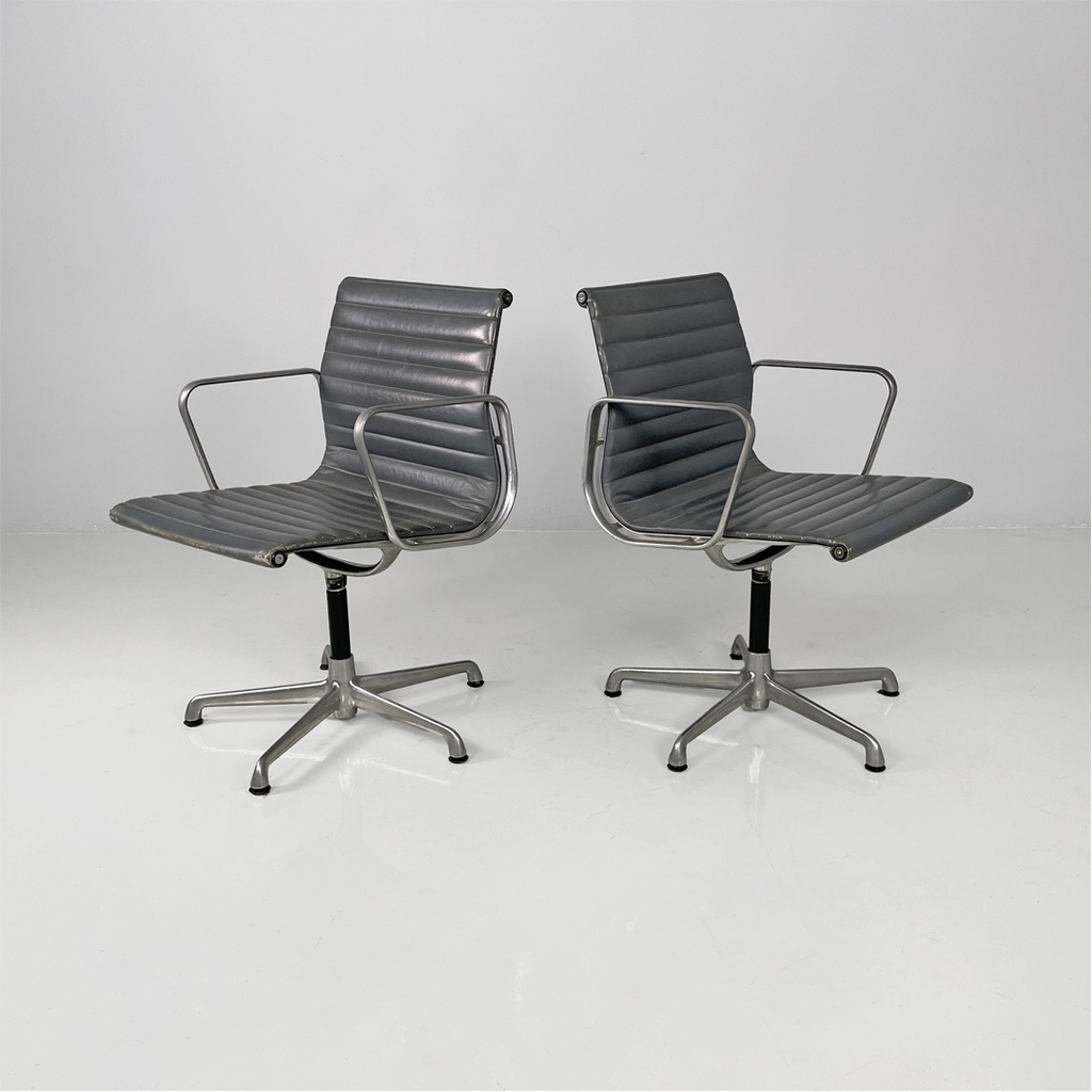 Sedie da ufficio EA108 di Charles e Ray Eames per ICF, 1970 ca.